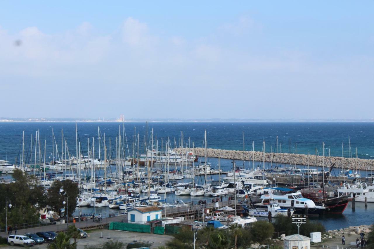 Montehugh Apartment Larnaca Bagian luar foto