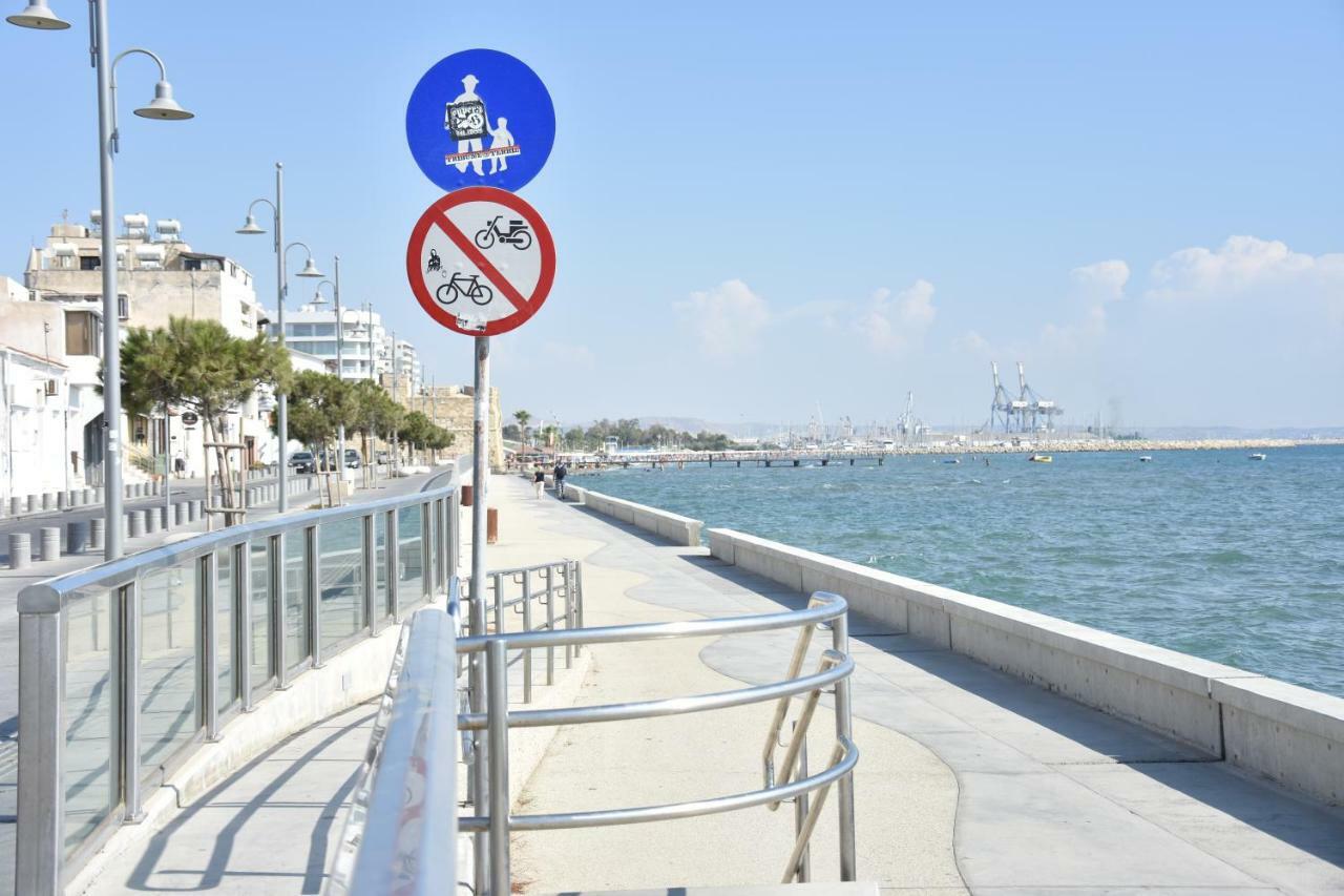 Montehugh Apartment Larnaca Bagian luar foto